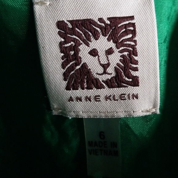 Jacket - Picture 5 of 5